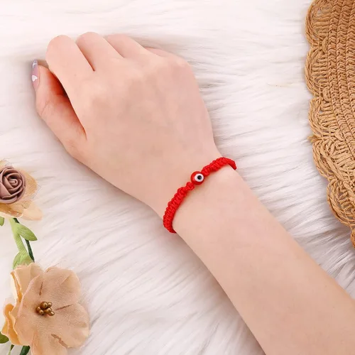 Vista 4 de SUMMER LOVE Handmade Jewelry Evil Eye Bracelets with Card,Black Red String Bracelets Kabbalah Protection Luck Amulet for Women Men Friends Pulseras