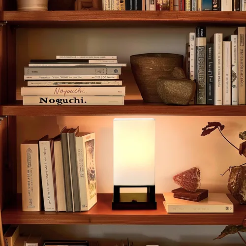 Vista 8 de Brightech Maxwell Lámpara de Mesita de Noche con Puerto USB – Lámpara de Mesa Compacta para Dormitorio, Sala de Estar - Moderna Lámpara Asiática