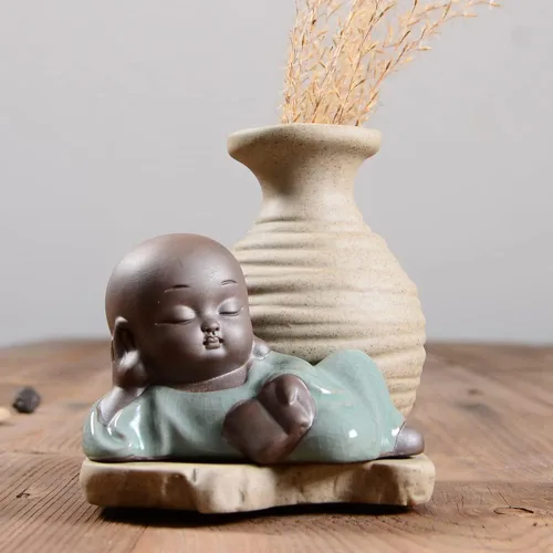 Vista 6 de Estatua de monje de libro de lectura, linda mascota de té de monje bebé de cerámica, figura china de monje zen para decoración del hogar y la oficina