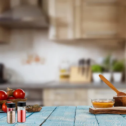 Vista 6 de Paquete de 40 tarros de plástico para especias con tapas de coctelera, recipientes de condimentos de 3.5 onzas con tapas negras, tarros