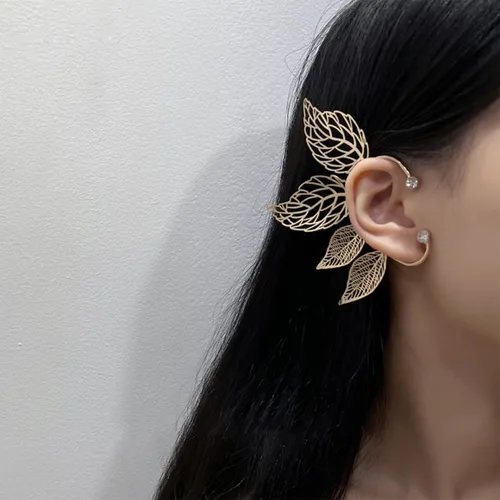 Vista 4 de Aretes de hada con orejas de elfo sin perforación, hojas doradas para mujer
