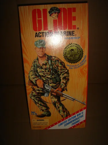 Vista 2 de Figura de acción marina GI Joe de 12 pulgadas de la Segunda Guerra Mundial Edición Conmemorativa Numerada del 50 Aniversario (Hasbro 1995)