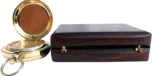Vista 4 de Navegación de mochilero Hecho a mano Latón Personalizar Brújula para el mejor hombre, mejorarse, senderismo, camping, caza, trekking, vela