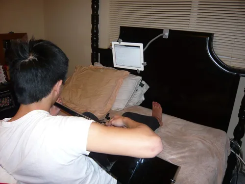 Vista 3 de Soporte giratorio de 360 grados para tablet compatible con tabletas, el más largo de 33 pulgadas. Gira cualquier ángulo (ganso plateado)