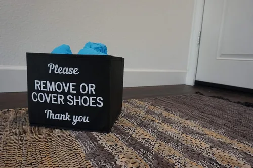 Vista 6 de Caja de RE Goods para cubrezapatos Caja desechable para botines de zapatos para listados de inmobiliarios y casas abiertas Por favor, cubra
