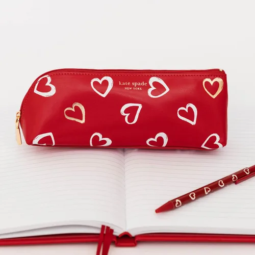 Vista 4 de kate spade new york Estuche para lápices y bolígrafos con artículos de oficina para adultos, bolsa con cremallera que incluye 2 lápices, sacapuntas