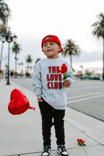 Vista 3 de Holland Ave The Love Club Traje de San Valentín para bebé niño Camisa para el día de San Valentín para niños y niñas Traje para el día de San