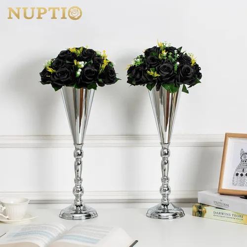 Vista 2 de NUPTIO Rosas Artificiales Negras Flores: Ramo de Flores Falsas Decoraciones de Halloween - 15 Cabezas Centros de Mesa de Rosas Artificiales con Base
