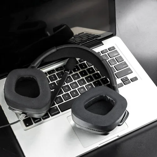 Vista 7 de SOULWIT Almohadillas de repuesto de gel refrescante para auriculares Corsair VoidVoid ProVoid EliteSurround RGB USB con cable e inalámbrico