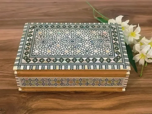 Vista 6 de Joyero de madera con incrustaciones de madre perla egipcia, hecho a mano (8.8 x 5.8 x 2.8 pulgadas M05)