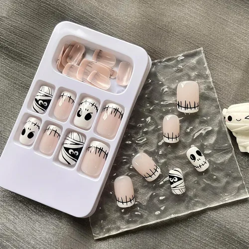 Vista 5 de Uñas postizas de punta francesa para Halloween, uñas postizas cortas cuadradas con diseños de parches de calavera, cobertura completa, uñas postizas