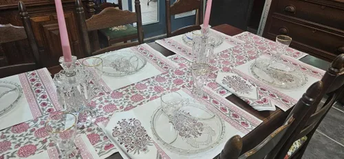 Vista 6 de Saffron Marigold Servilletas de cena 100% algodón rosa, juego de 6, estampado a mano con dalia Daydreams - diseño CP, comercio justo, servilletas