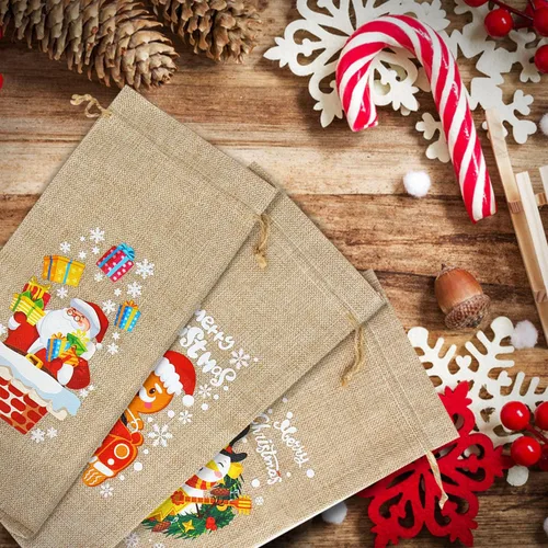 Vista 4 de CCINEE 10 piezas de bolsas de vino de arpillera - Fundas para botellas de yute - Bolsas de regalo navideñas reutilizables con cordón