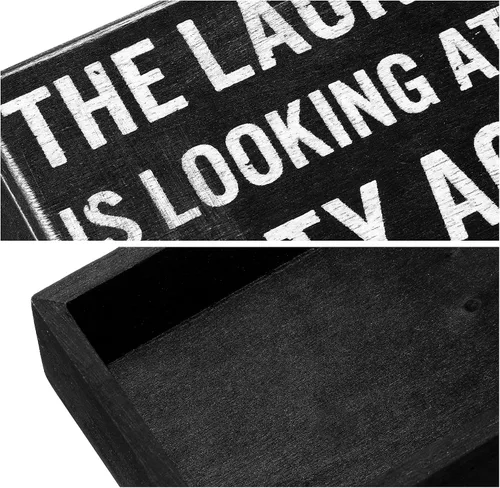 Vista 3 de Jetec - Letreros para caja de lavandería, color negro The Laundry Is Looking at Me Dirty Again, divertida decoración de madera rústica
