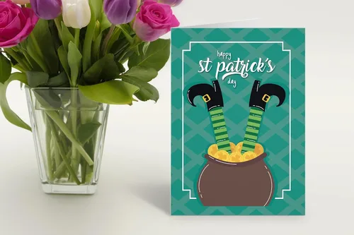 Vista 3 de Stonehouse Collection Surtido de tarjetas de felicitación del día de San Patricio, tarjetas irlandesas de la suerte, trébol, duende, decoraciones