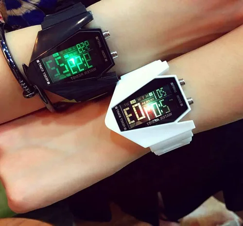 Vista 4 de Gosasa Relojes militares deportivos para hombre con forma de avión digital y luz LED impermeable