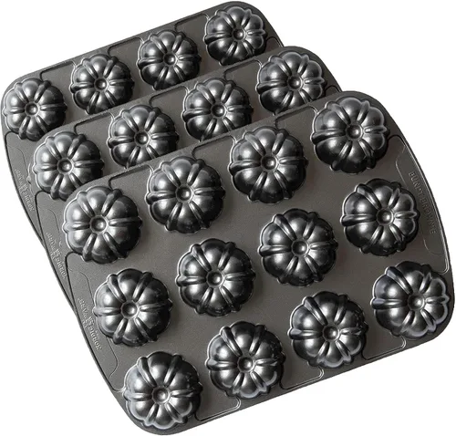 Vista 7 de Nordic Ware Brownie Bundt - Sartén para 3.75 tazas, grafito