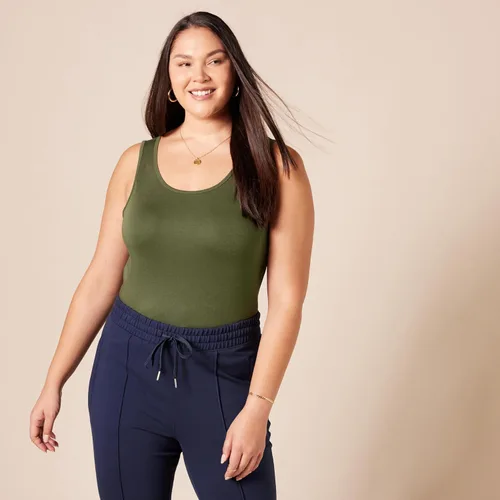 Vista 7 de Tienda Essentials - Camiseta ajustada sin mangas para mujer, paquete de 2