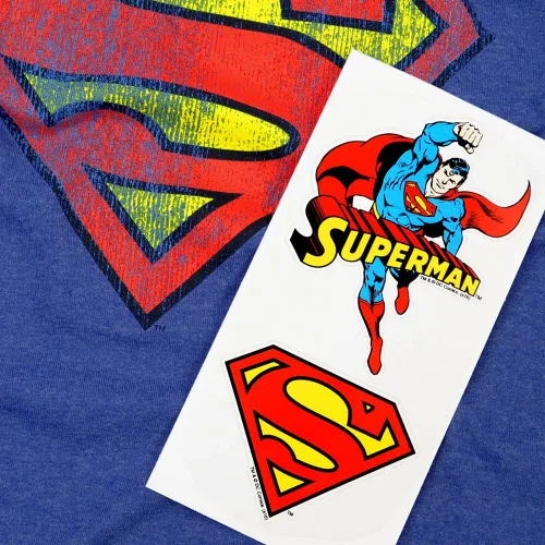 Vista 6 de Superman Classic Logo Distressed Heather Adult Unisex T-Shirt & Stickers