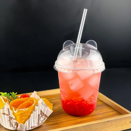 Vista 7 de Qsqwsuye 50 juegos de vasos desechables transparentes de plástico de 12 oz con tapas y popotes de panda, diseño fácil de agarrar, adecuado para café