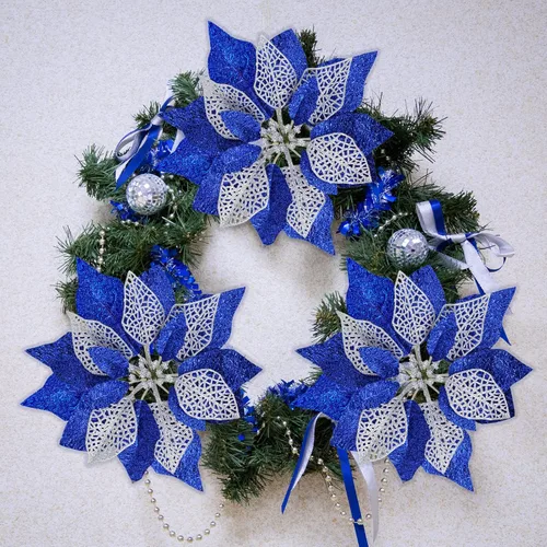 Vista 6 de Juego de 14 flores de Pascua de 8.7 pulgadas de ancho, 4 capas de flores de pascua con purpurina azul para árbol de Navidad, coronas, guirnaldas