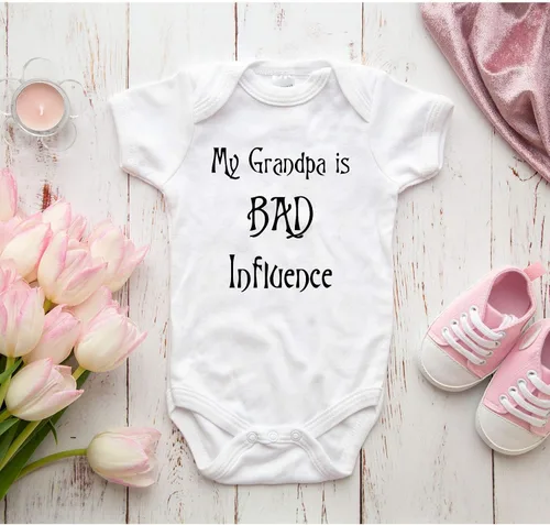 Vista 2 de My el abuelo Bad Influence" Custom Boutique Body de Onesie. Es