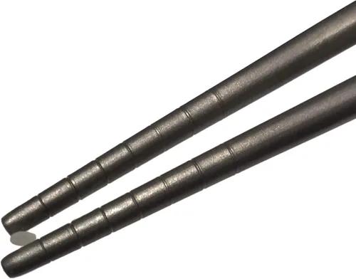 Vista 7 de Valtcan Palillos de titanio de 9 pulgadas, 0.95 oz, ultraligeros, puntas ranuradas, cero sabor metálico, extremos cuadrados antivuelco, palillo