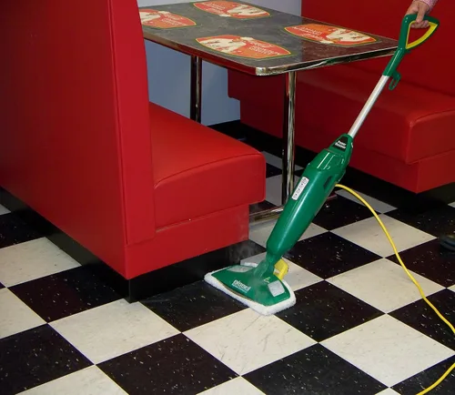 Vista 7 de Bissell Commercial -BGST1566 Steam Mop Power Steamer, 12.5 pulgadas de ancho, viene con dos almohadillas suaves para todos los días y una