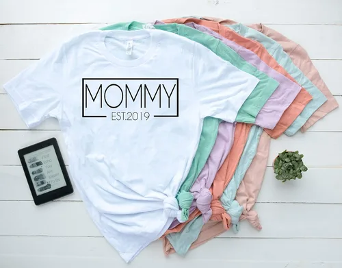 Vista 3 de Mommy and Daddy Shirt - Mom and Dad Shirts - New Mom Shirt - New Dad Shirt - Pregnancy Reveal Shirt - Pregnancy Announcement Shirts D317