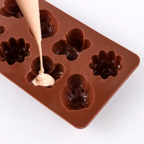 Vista 4 de Moldes de silicona antiadherentes para chocolate, moldes de jabón, kit de fabricación de moldes de silicona para hornear, juego de 3 temas de bosque