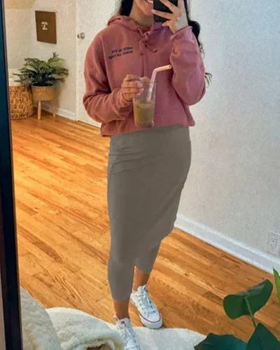 Vista 4 de Aurgelmir Falda de tenis para mujer con leggings capri para golf, longitud hasta la rodilla, faldas largas atléticas para mujer con bolsillos