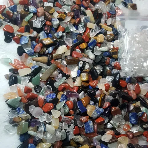 Vista 6 de Piedras surtidas de piedras trituradas, cuarzo de cristal triturado, piedras de forma irregular para manualidades, relleno de jarrones, plantas