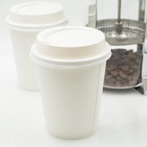 Vista 6 de Golden Apple, Tazas de café desechables de papel blanco de 10 oz. Tazas y tapas Cantidad 50 tazas por paquete. Perfecto para bebidas calientes