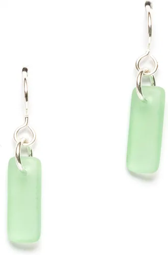 Vista 13 de Pendientes de cristal de mar Murmur - Pendientes de cristal de playa de alambre francés de ley para mujer de EcoSeaCo, utilizando