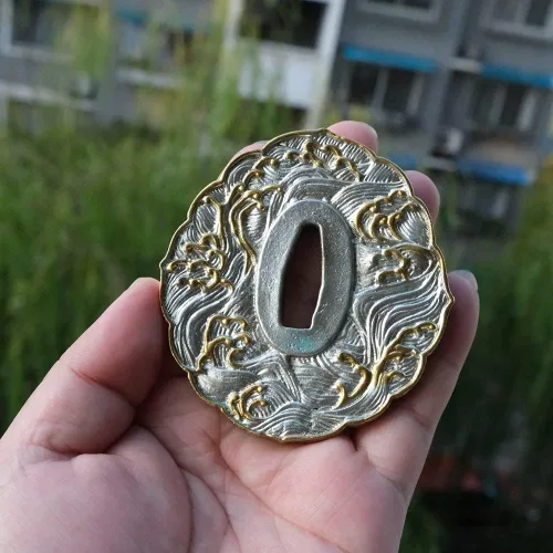 Vista 4 de Espada samurái japonesa Koshirae-Tsuba Fuchi Kashira Menuki Cobre chapado en oro