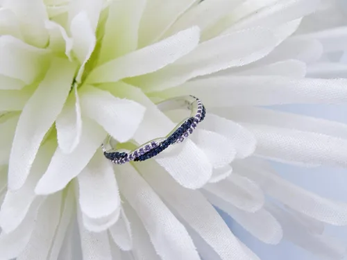 Vista 3 de Dazzlingrock Collection Anillo de boda apilable redondo de amatista y zafiro azul para mujer en oro