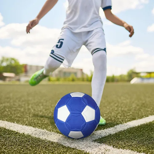 Vista 7 de Curve - Balón de fútbol tamaño 4, pelotas suaves para exteriores e interiores, pelota de fútbol tamaño 4 para niños y niñas