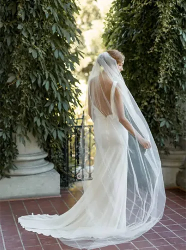 Vista 2 de Aularso Velos de boda simples para novias de 118 pulgadas de largo con accesorios para el cabello de catedral 1 nivel blanco