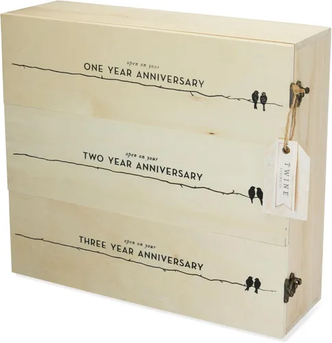 Vista 9 de Twine Marketplace Caja de Vino con 3 botellas para Cumpleaños., Aniversario, Blanco