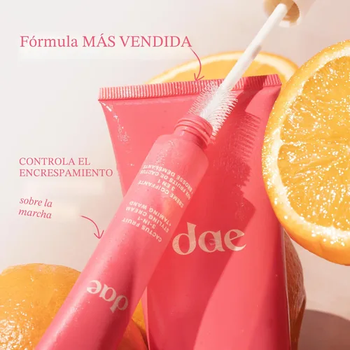 Vista 4 de Crema de peinado y varita domadora 3 en 1 de fruta de cactus DAE - Domina los cabellos sueltos, suaviza el encrespado, estiliza las puntas (17.7 ml)