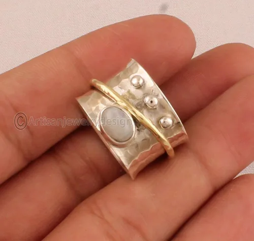 Vista 4 de Rainbow Moonstone Silver Ring, Statement Silver Ring Handmade Spinner Ring, Fidget Spinner Ring, Spinner Ring Women, Simple Elegant Silver Ring
