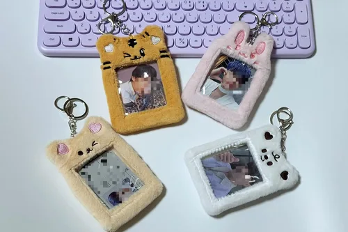 Vista 4 de Soporte para tarjeta fotográfica de felpa con forma de animal para Kpop Idol, identificación con foto, tarjeta de estudiante, tarjeta, tarjeta