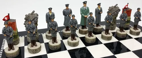 Vista 5 de World War 2 WW2 Conjunto de piezas de ajedrez hombres pintadas a mano - NO tablero