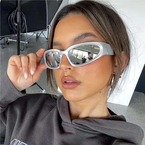 Vista 3 de knliwkm Y2K - Gafas de sol envolventes deportivas futuristas ovaladas para mujeres y hombres 2022 a la moda, color plateado