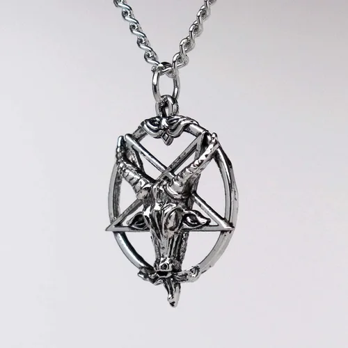 Vista 6 de Real Metal Baphomet - Collar con dije de cabeza de cabra satánica invertida con acabado plateado de una pulgada Metal