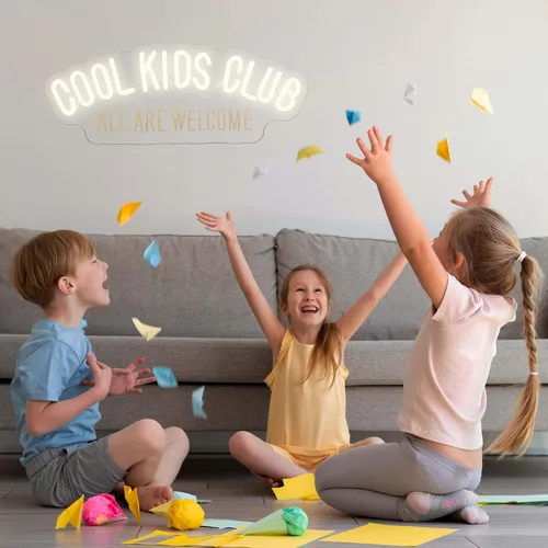 Vista 4 de Letrero de neón Cool Kids Club, luz de neón All Are Welcome hecha a mano, luz LED de neón para habitación de bebé, luces de neón USB regulables