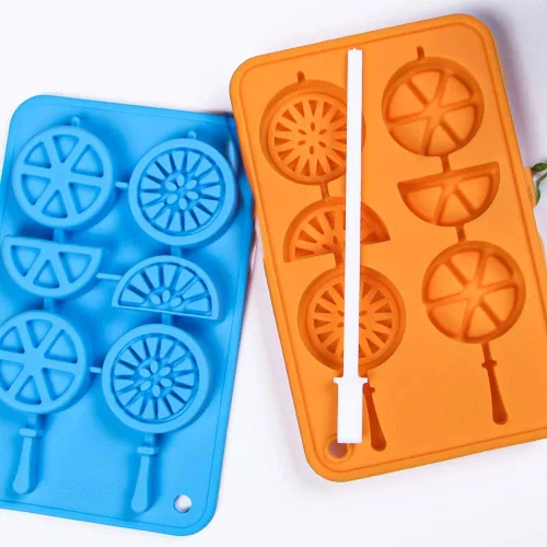 Vista 4 de Webake Bandejas para cubitos de hielo, moldes de silicona para frutas, moldes para paletas de frutas con palitos reutilizables, paquete de 2 moldes