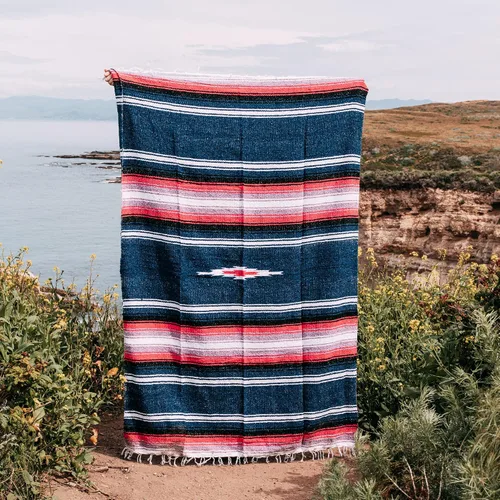 Vista 2 de Open Road Goods Manta de diamantes mexicanos – Manta de yoga pesada XL – Hecho a mano en México – Manta gruesa estilo serape bohemio estilo Saltillo