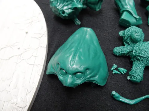 Vista 4 de Pegasus Hobbies 1:8 Escala Alien Creature 7 Modelo Kit