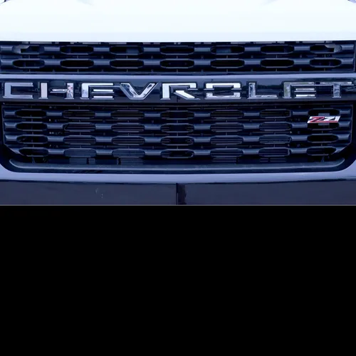 Vista 3 de Putco Kit de letras para rejilla Chevrolet - Acero inoxidable - Compatible con Chevy Silverado 1500 2019-2022